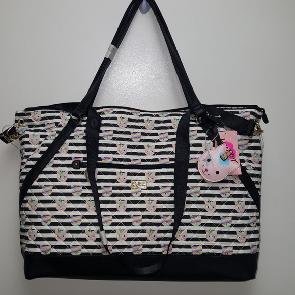 Betsey Johnson Handbags - Betsey Johnson Weekender Bag💗💗💗💗💗